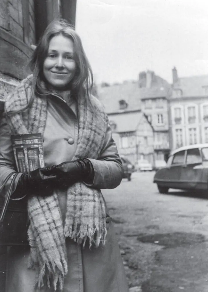 Anne Frydman portrait