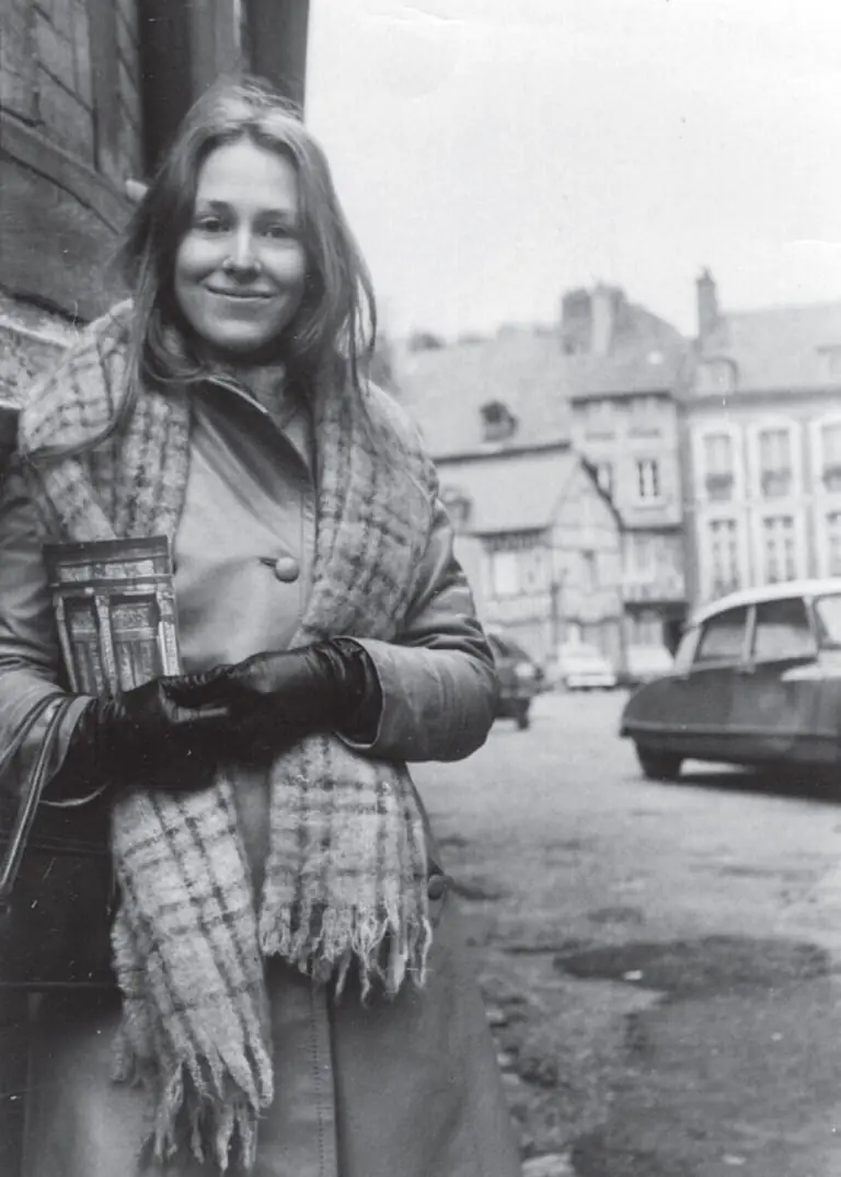 Anne Frydman portrait